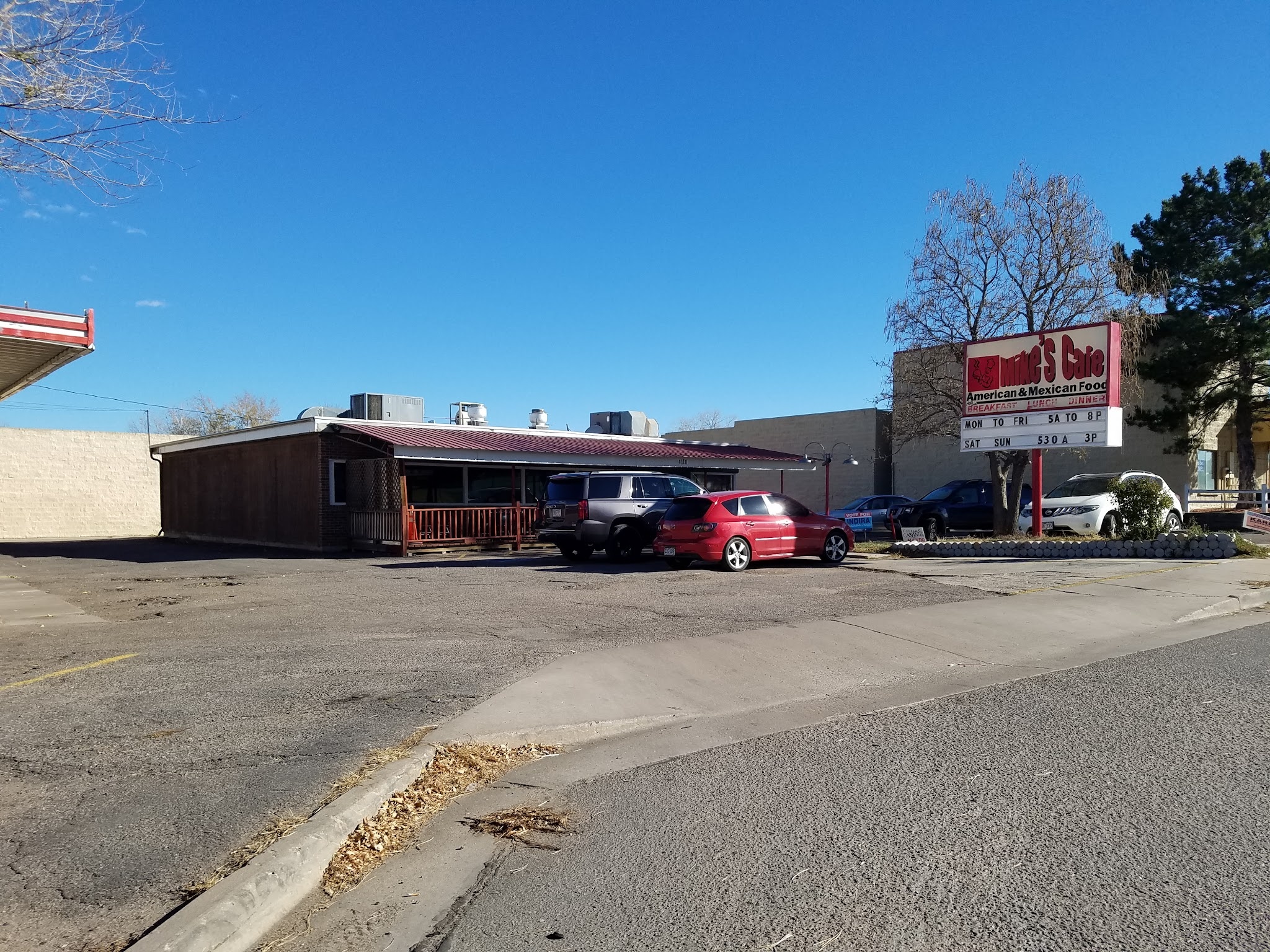 Mikes Cafe